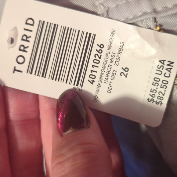 Torrid Skinny Mid-Rise Crop Jeans 26 - Picture 14 of 15